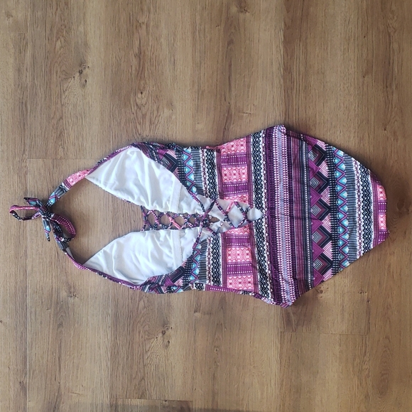 Multicolored one peice - Picture 2 of 2